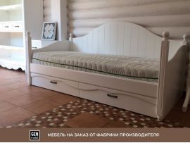 Детская кровать из дерева с ящиками на заказ, в стиле прованса, белая