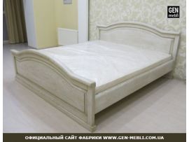 Двуспальная деревянная кровать, белая, резьба по изголовью и изножью